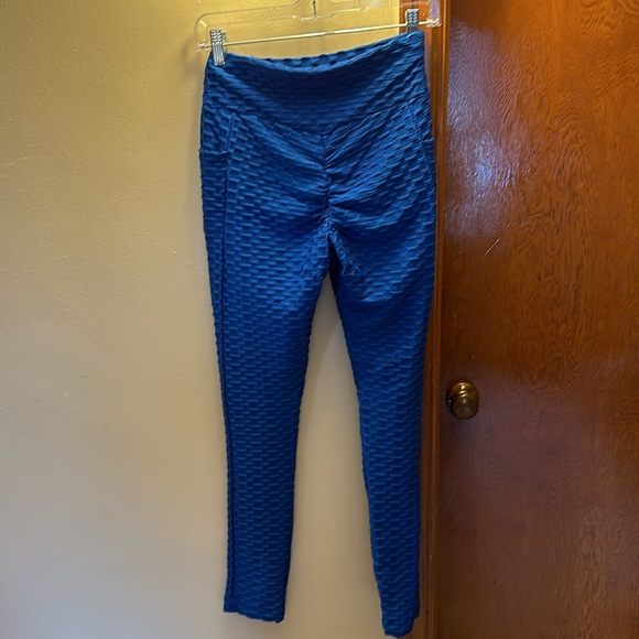 Scrunchy bum leggings - Picture 2 of 3